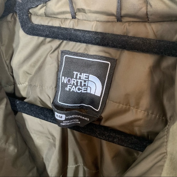 THE NORTH FACE Plaid Winter Coat - Picture 3 of 6